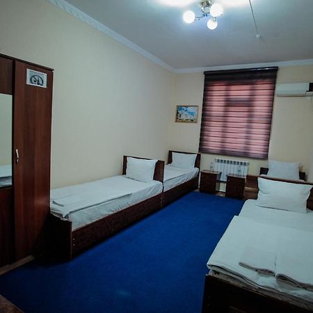 בוקורו Hostel Mukarram מראה חיצוני תמונה