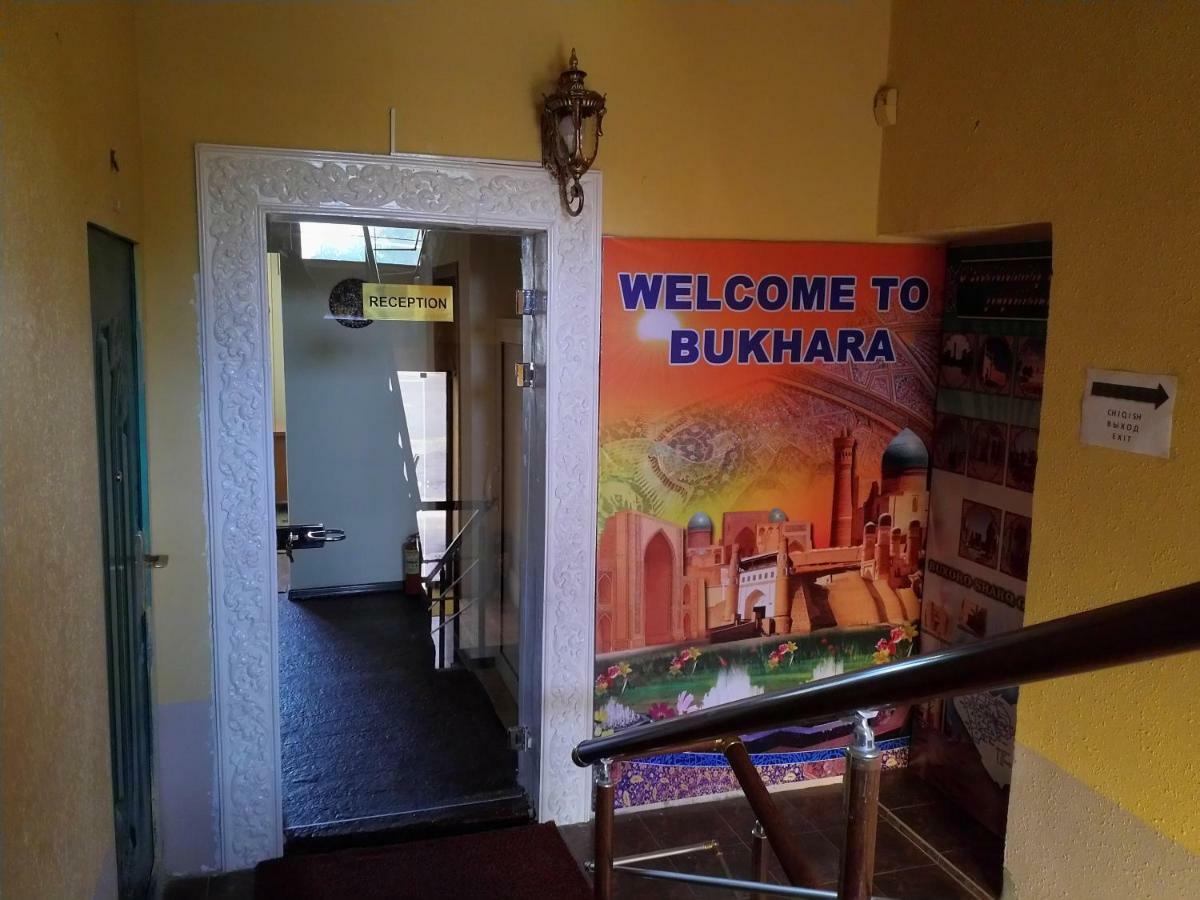 בוקורו Hostel Mukarram מראה חיצוני תמונה
