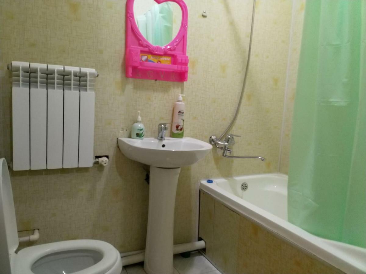 בוקורו Hostel Mukarram מראה חיצוני תמונה