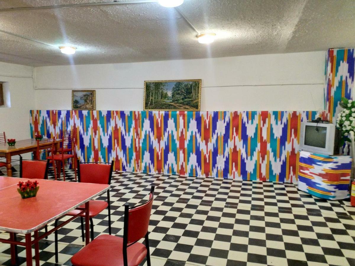 בוקורו Hostel Mukarram מראה חיצוני תמונה