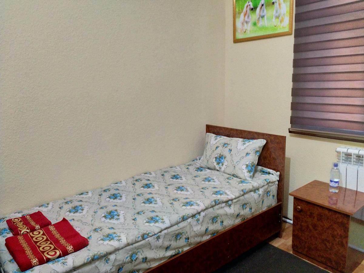 בוקורו Hostel Mukarram מראה חיצוני תמונה