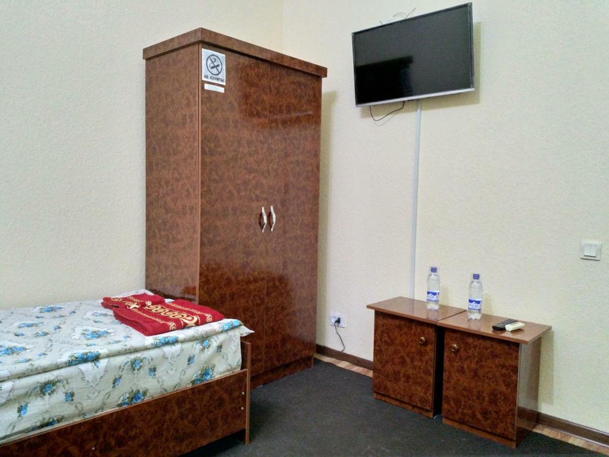 בוקורו Hostel Mukarram מראה חיצוני תמונה