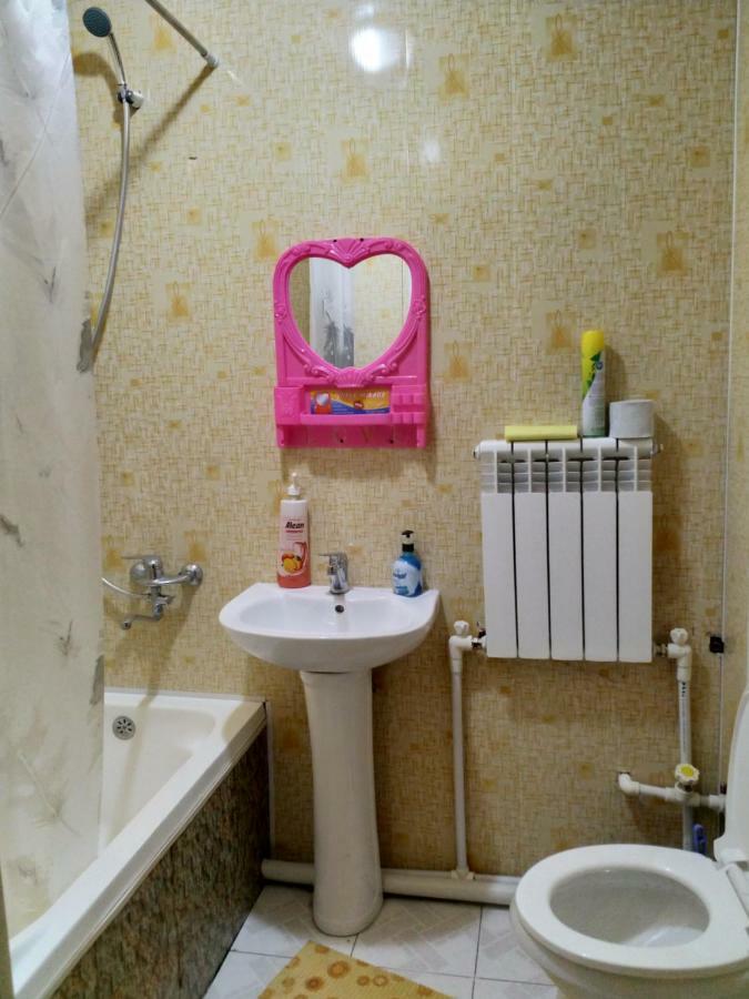 בוקורו Hostel Mukarram מראה חיצוני תמונה