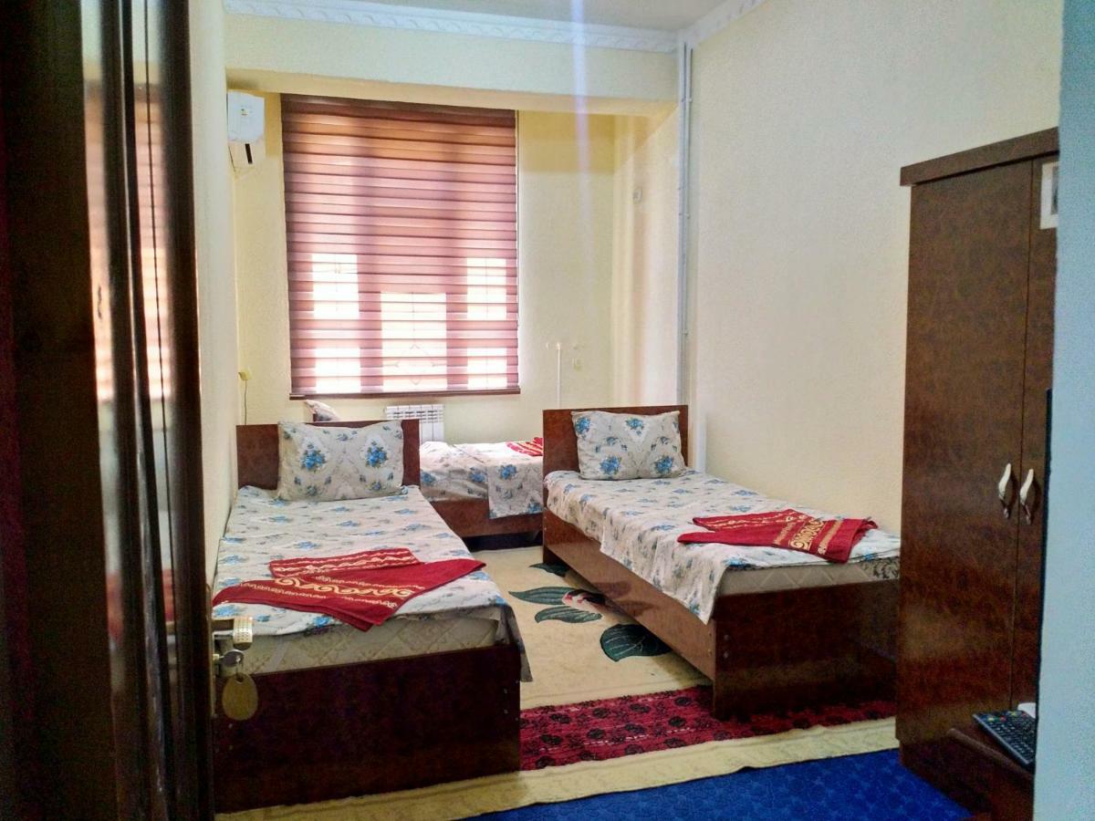 בוקורו Hostel Mukarram מראה חיצוני תמונה
